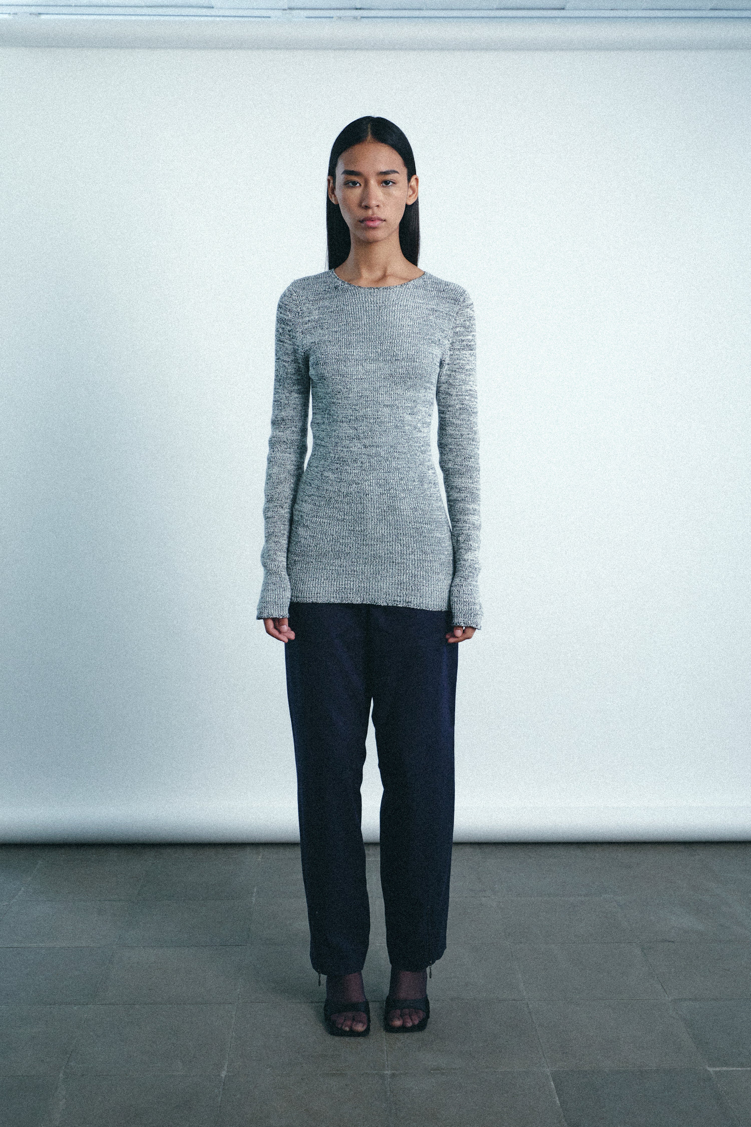 IWA SWEATER (PRE-ORDER)