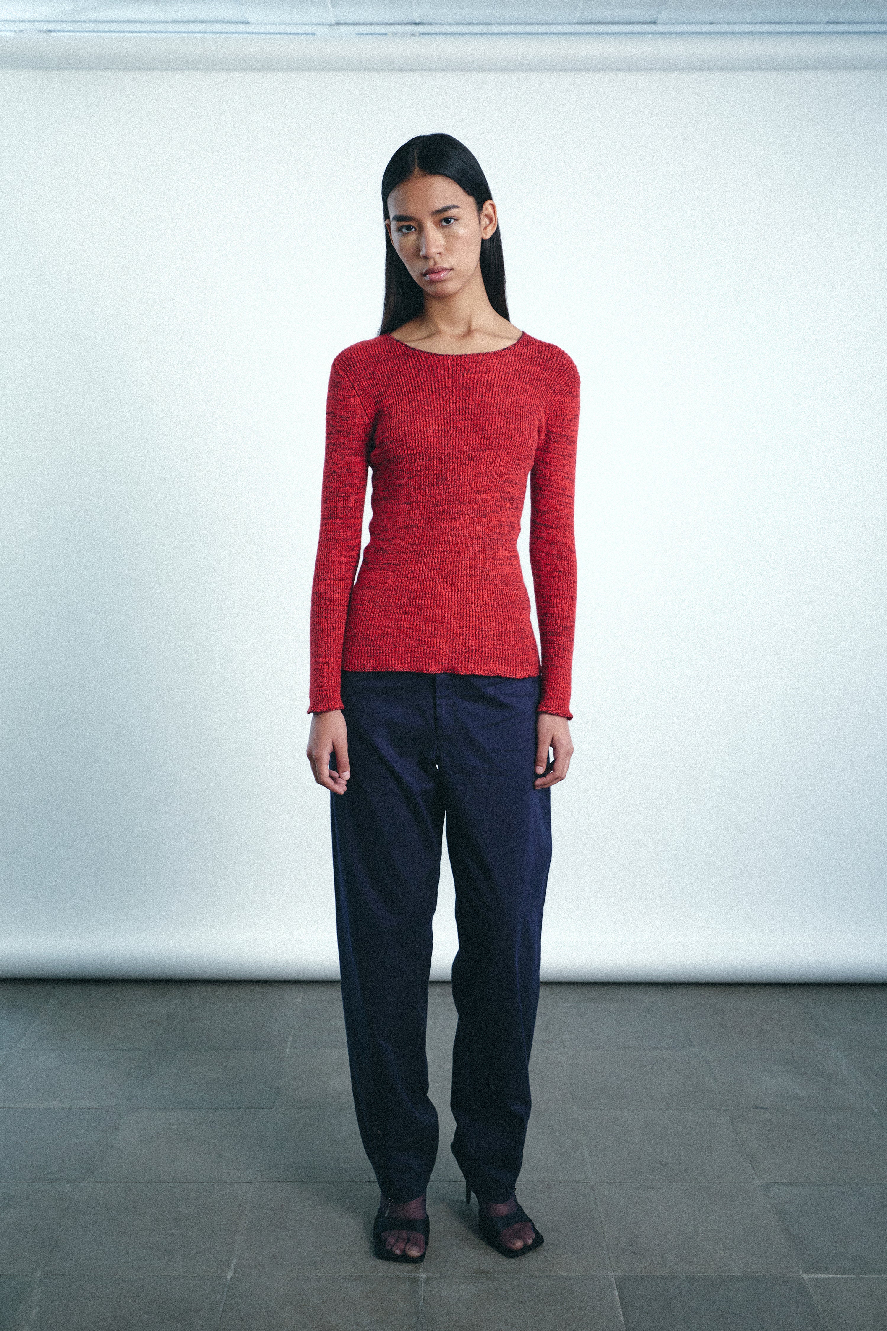 IWA SWEATER (PRE-ORDER)